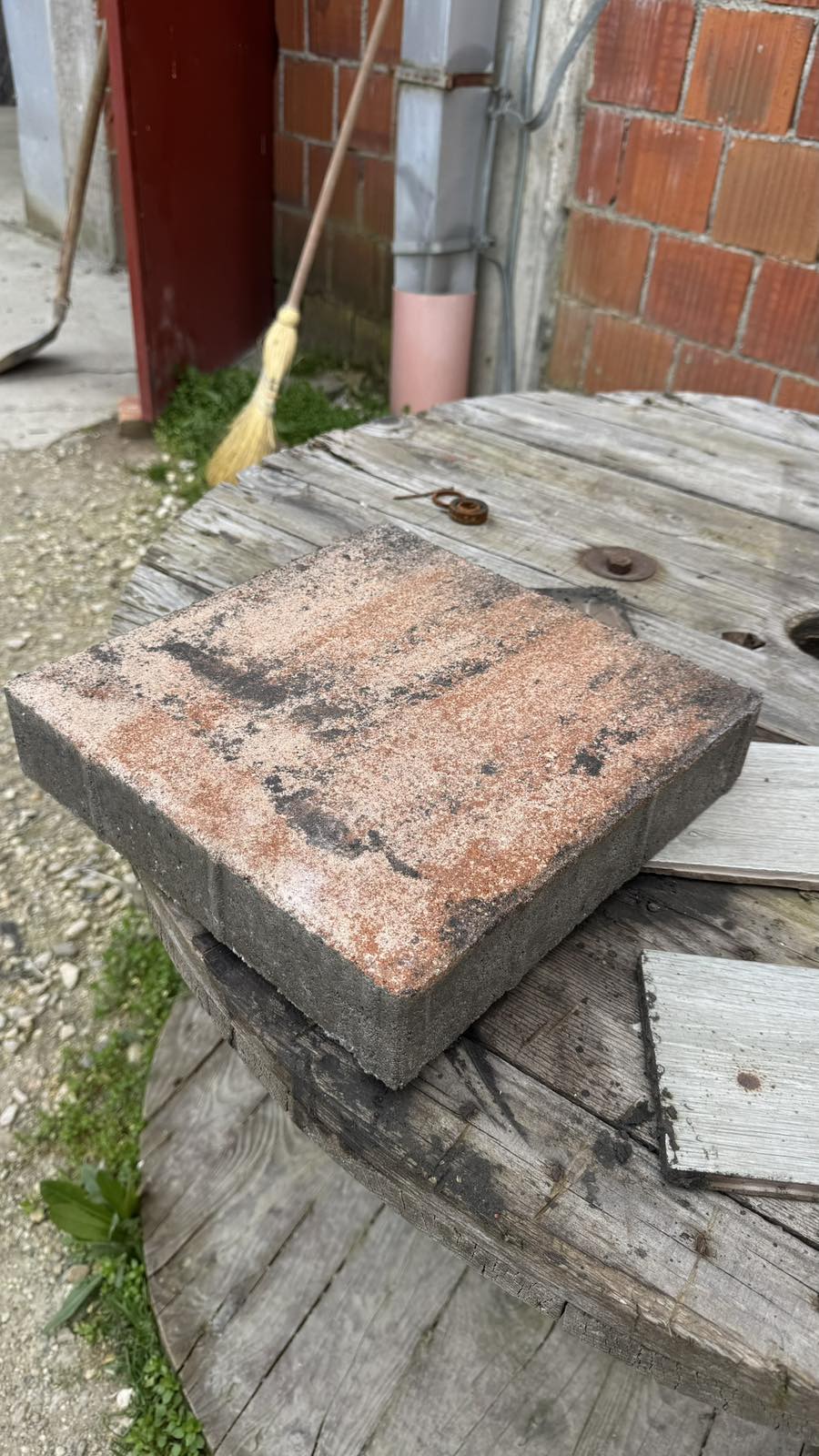 PLOCA CLASSIC Dimenzija 30x30 d=6 cm 4